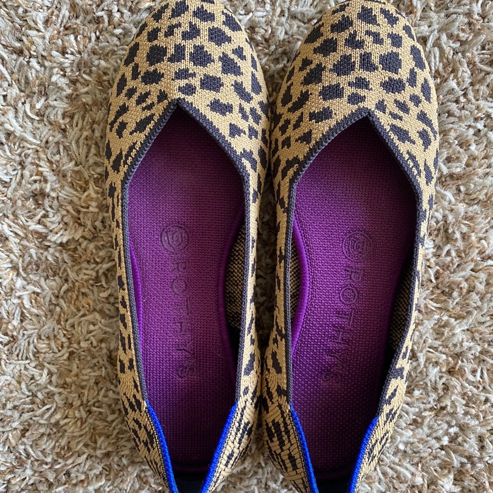 Rothys Spotted Leopard Flats size 6